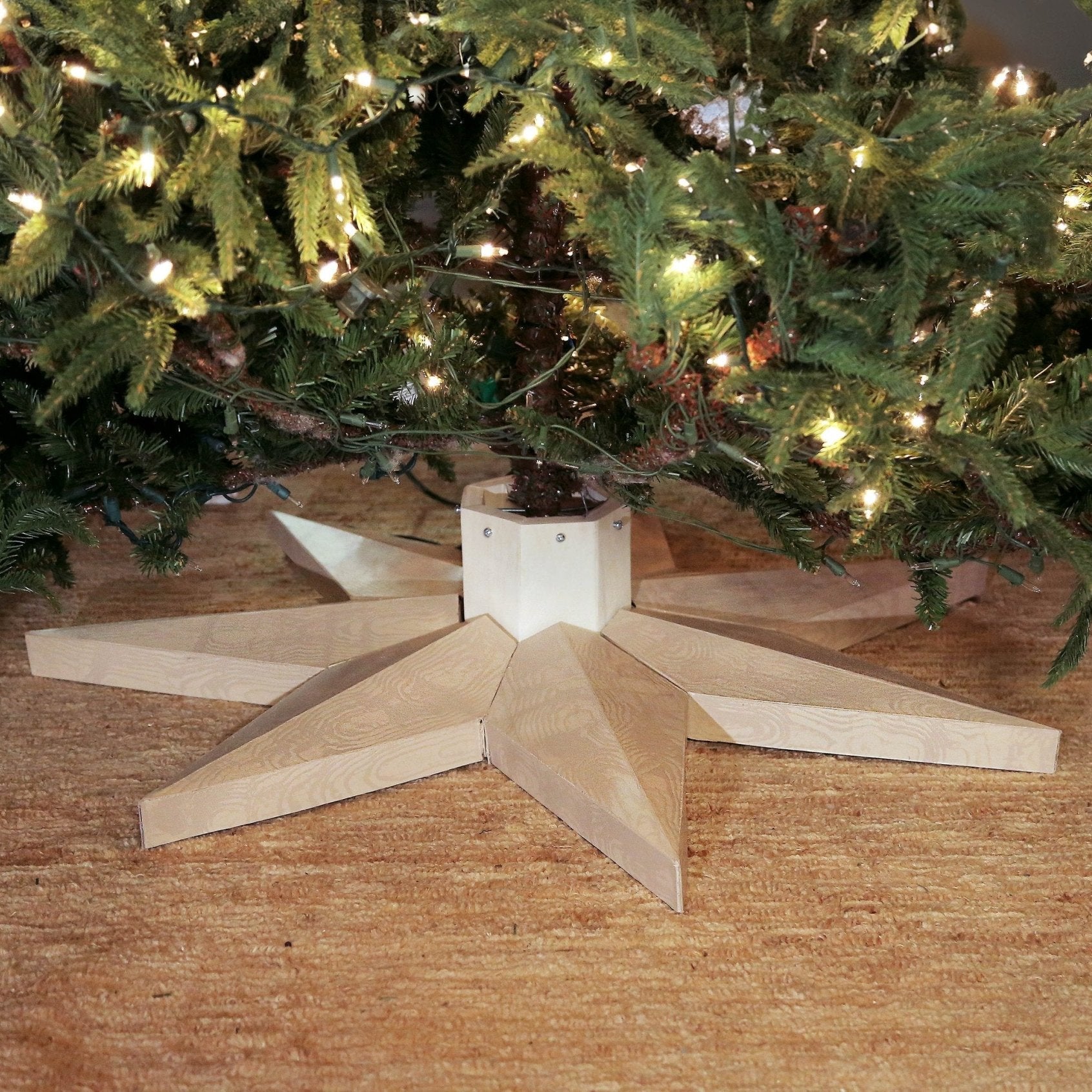 Geometric Christmas Tree Base | Template